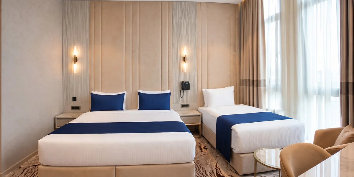 TRENDY ROOM – KING BED & SINGLE BED