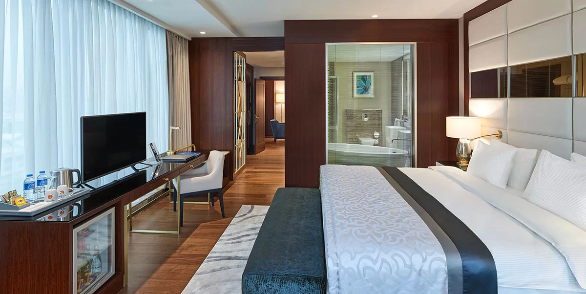 PRESIDENTIAL SUITE WITH KING SIZE BED 
