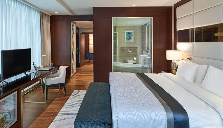 COMFORT SUITE WITH KING SIZE BED