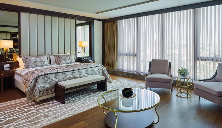 PRESIDENTIAL SUITE WITH KING SIZE BED 