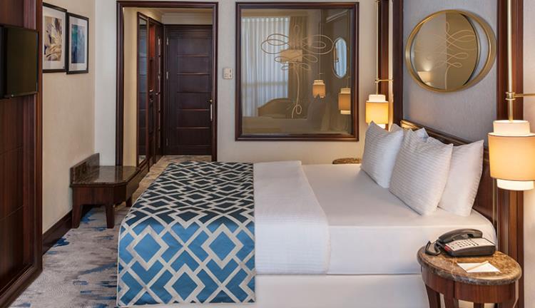 PREMIUM ROOM WITH QUEEN SIZE BED