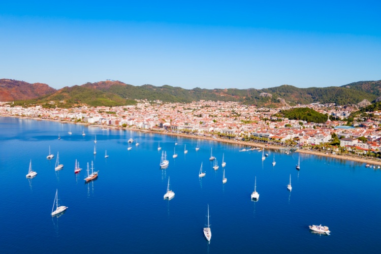 Summer’s Most Natural Break: The Feel-Good Aspects of Sea Water