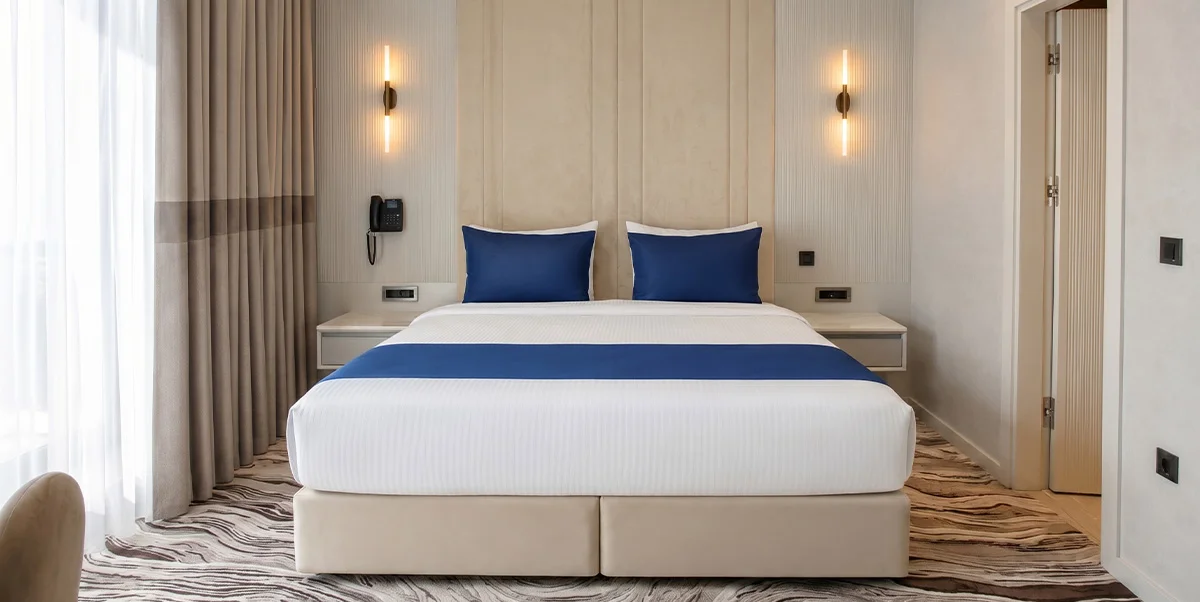SUPERIOR ROOM – KING BED WITH BALCONY & SEA VIEW