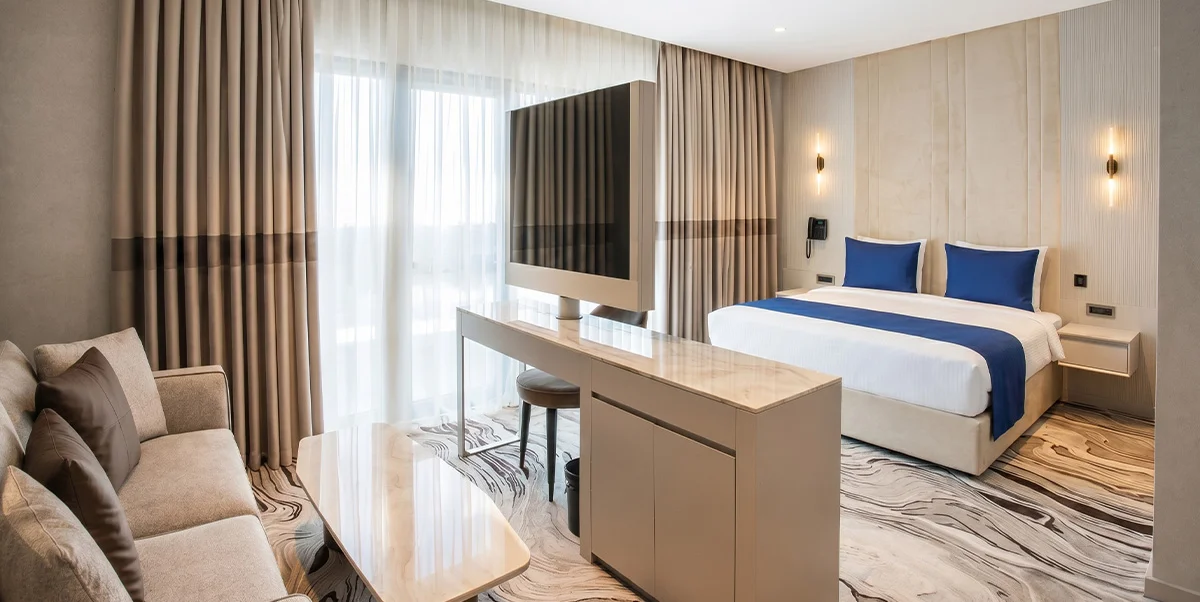 SUPERIOR ROOM – KING BED WITH BALCONY & SEA VIEW