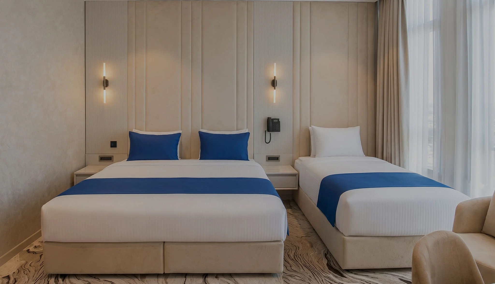 TRENDY ROOM – KING BED & SINGLE BED