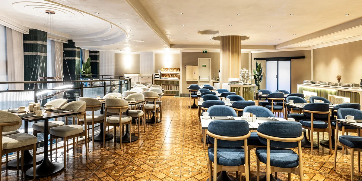 Restaurant & Bar