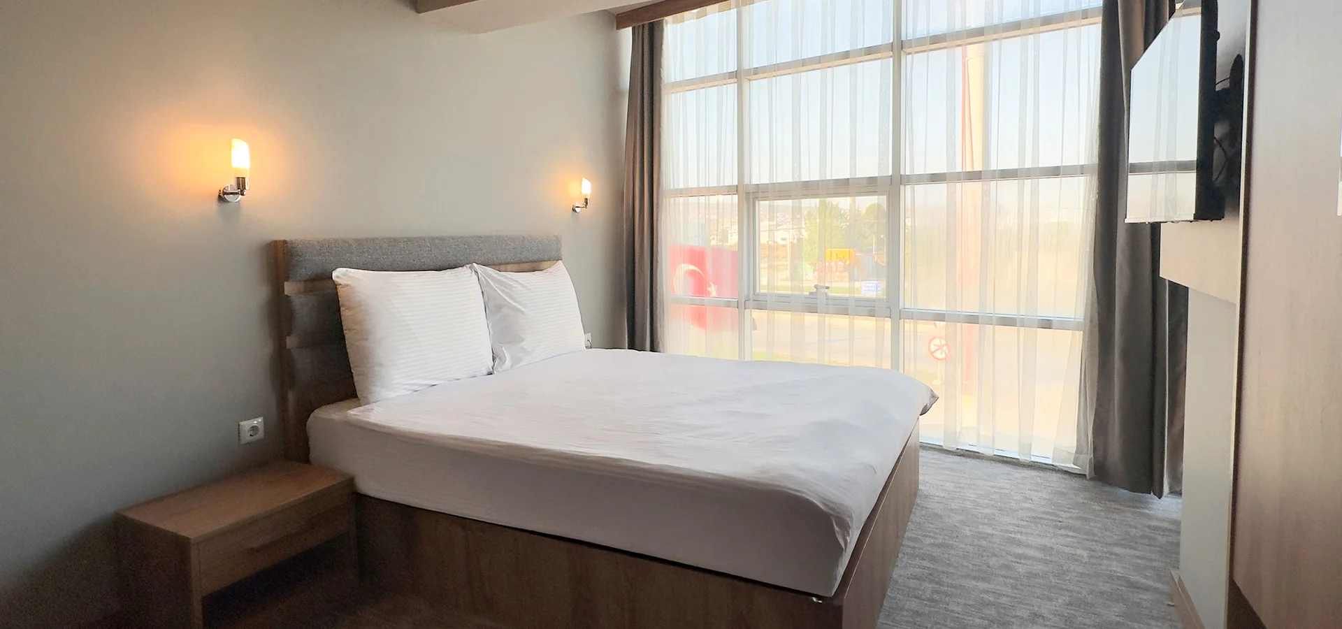 CLASSIC ROOM WITH QUEEN SIZE BED