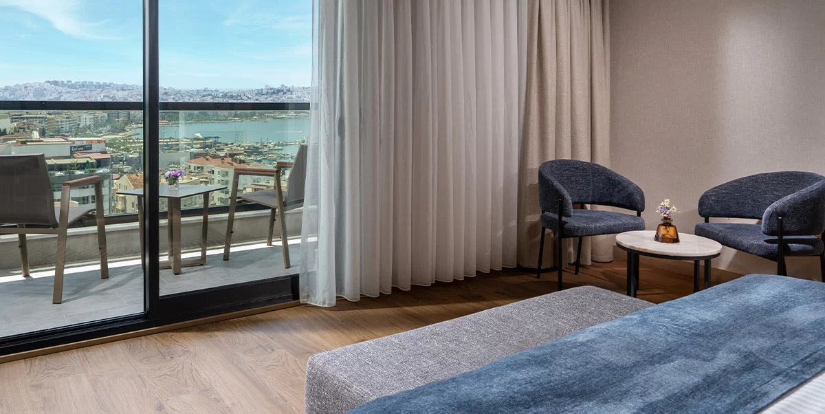 DELUXE ROOM WITH QUEEN SIZE BED, SEA VIEW