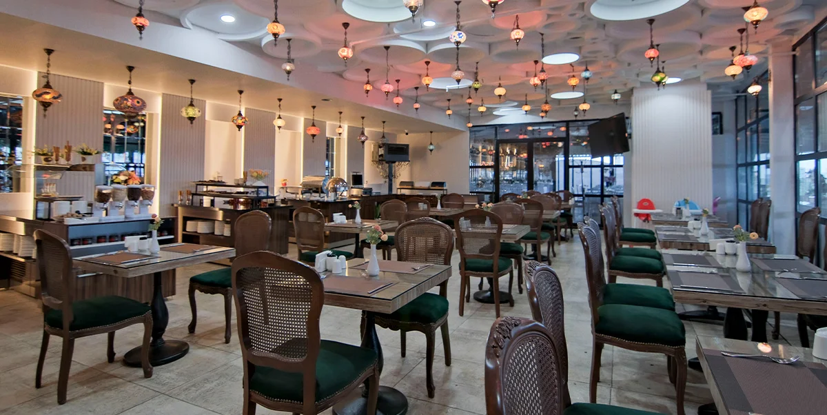 Restaurant & Bar